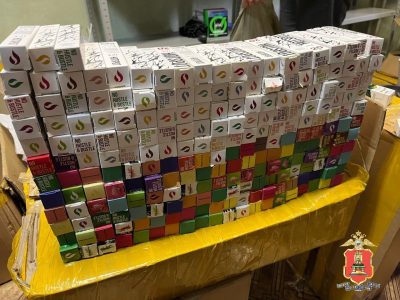 Житель Твери задержан за организацию сети продажи вейпов подросткам