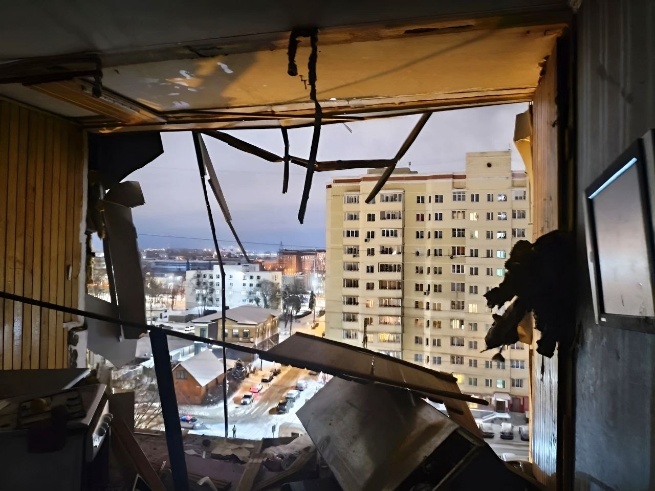 Виталий Королев: причиной пожара в Твери стал хлопок бытового газа