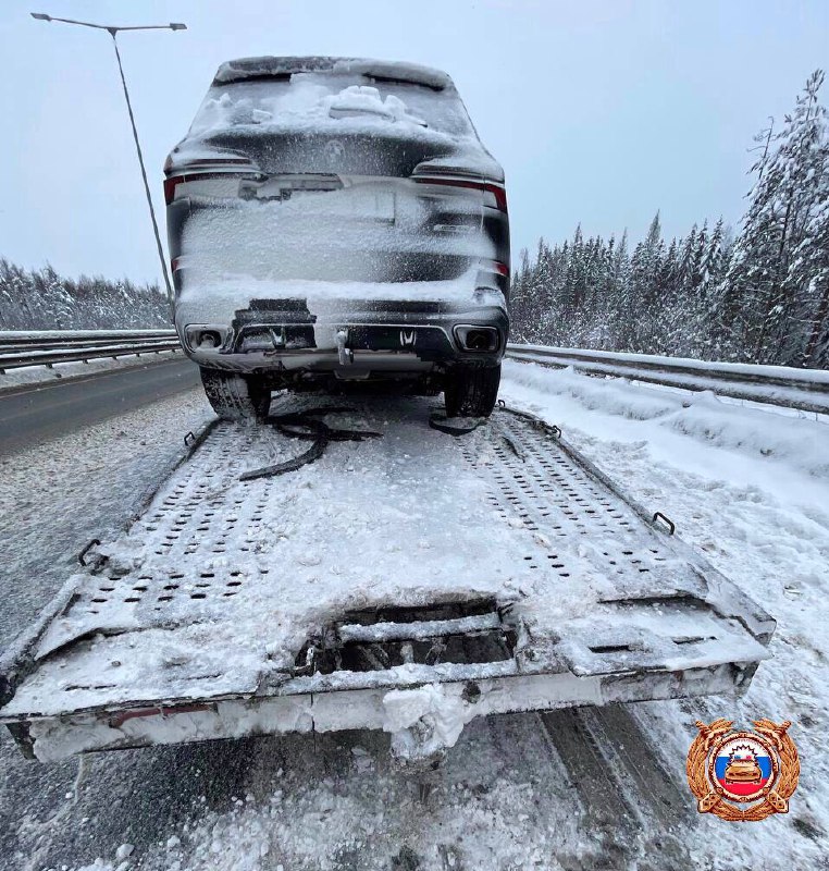 "Газель", Volvo и BMW столкнулись на трассе в Тверской области