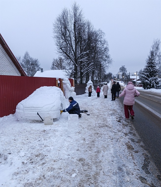 Снежный музей жителя Тверской области привлек туриста из Архангельска