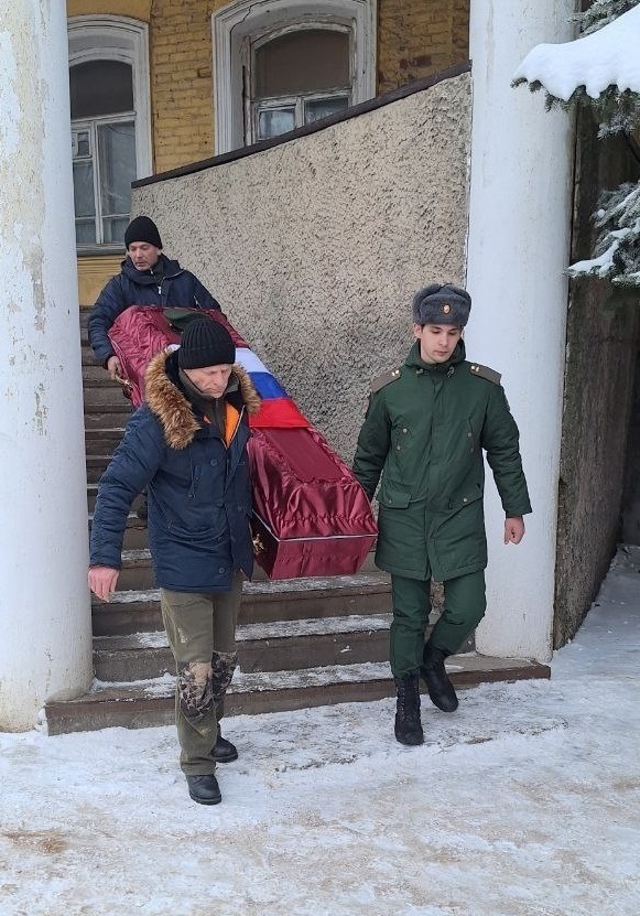 В Тверской области проводили в последний путь погибшего на СВО Геннадия Ефимова