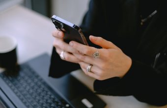 «Белый список»: рассказываем, какие сайты и приложения доступны тверичам при ограничении мобильного интернета «Белый список»: рассказываем, какие сайты и приложения доступны тверичам при ограничении мобильного интернета