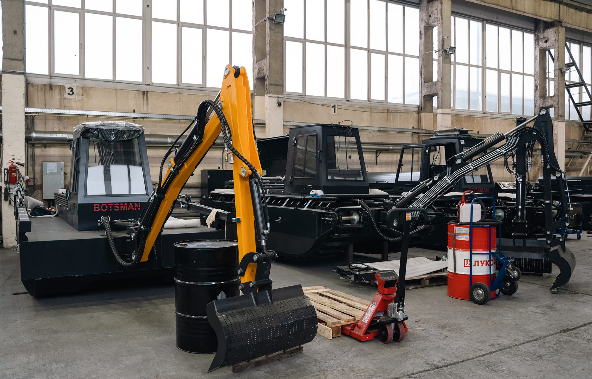 В Тверской области выпустили уникальные самоходные машины-амфибии