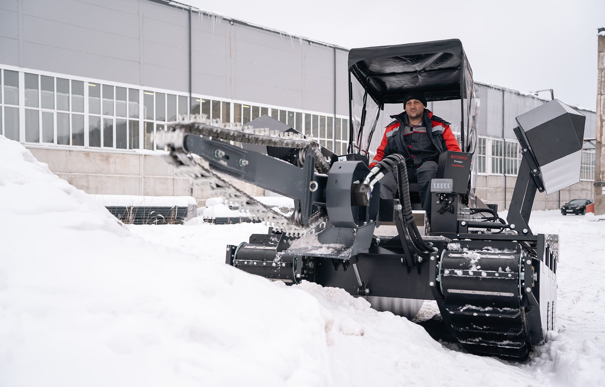 В Тверской области выпустили уникальные самоходные машины-амфибии
