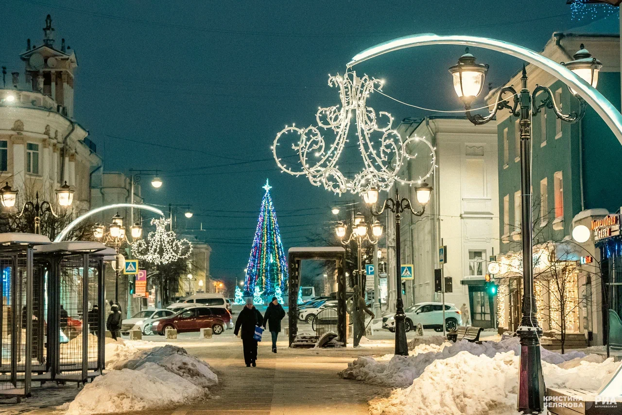 Новогодние украшения в Твери решено оставить до февраля