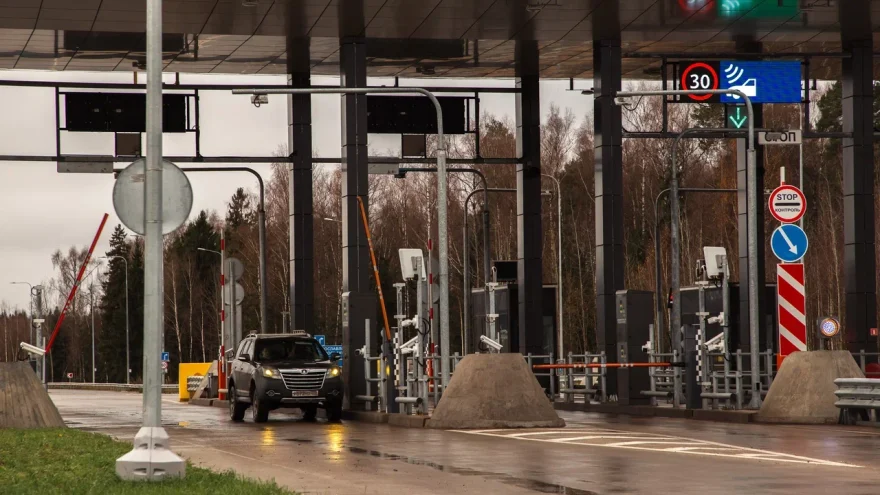 опровергла