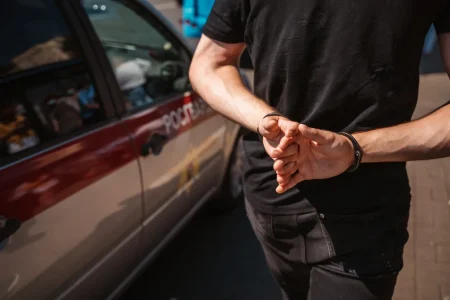 преступника