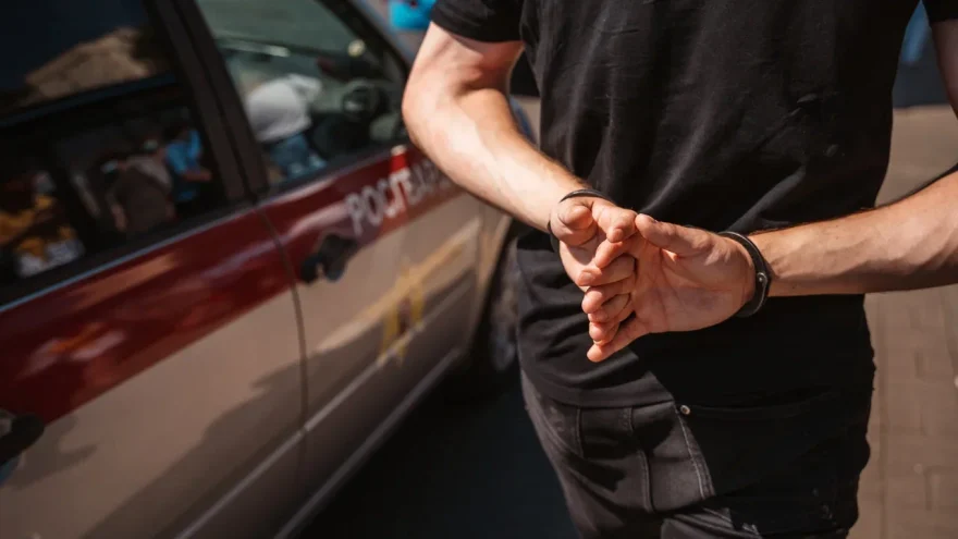 преступника