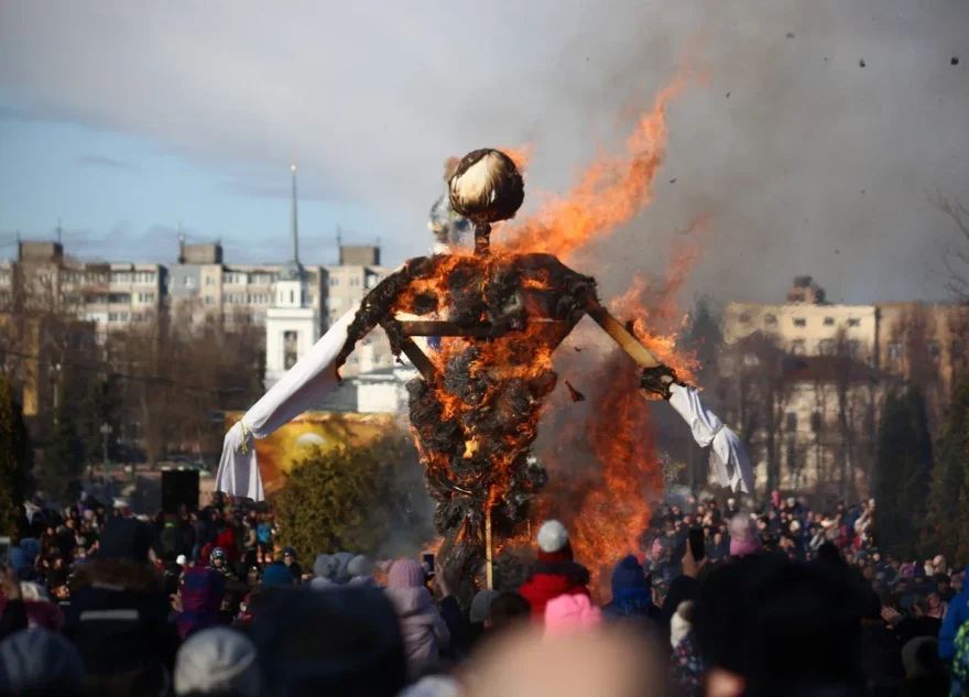 чучела Масленицы