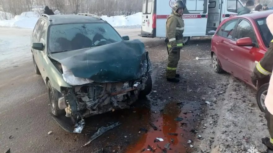 Пожарные ликвидировали последствия ДТП с пострадавшим в Тверской области