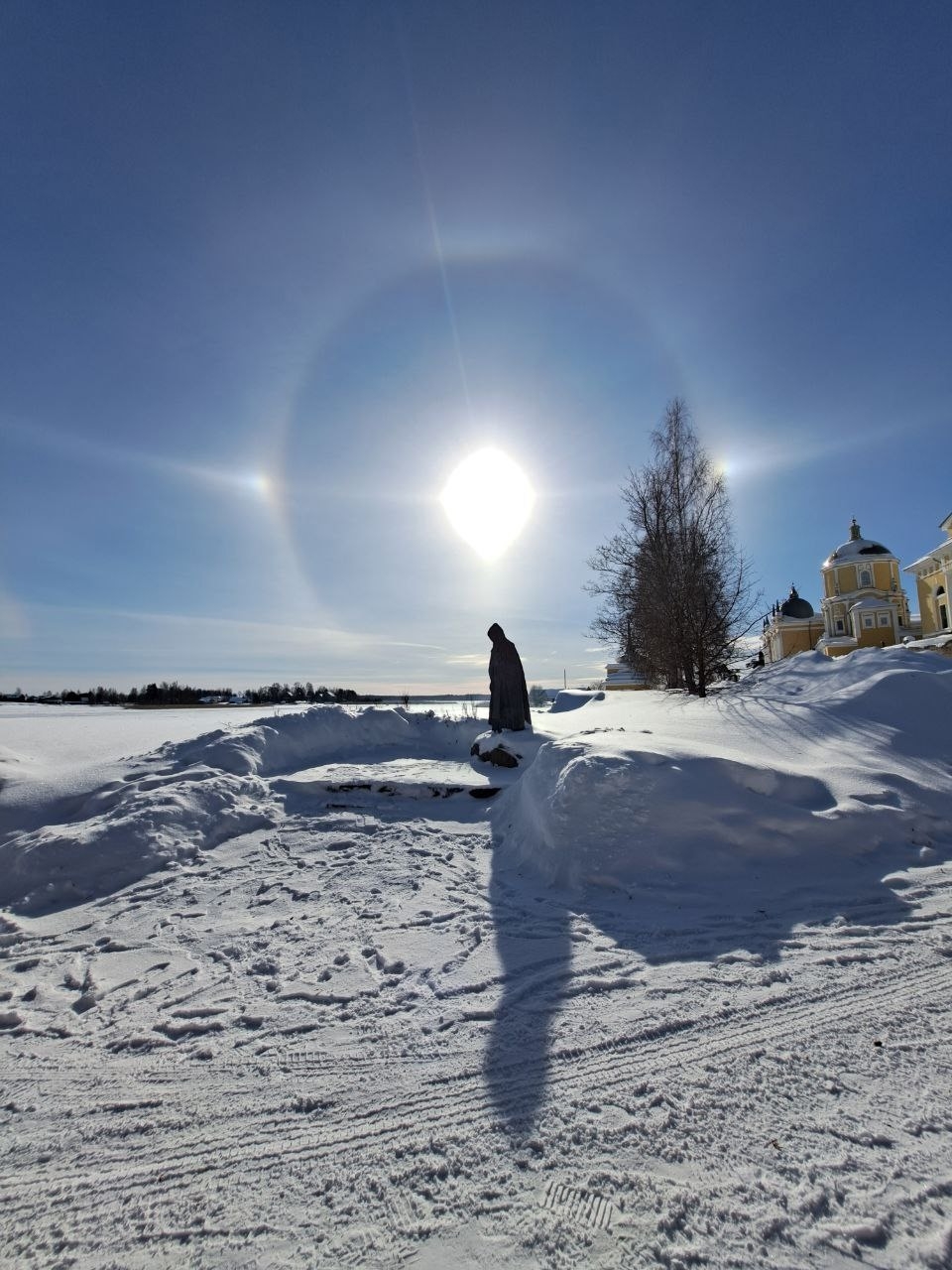 В первый день великого поста в Тверской области заметили красивое гало