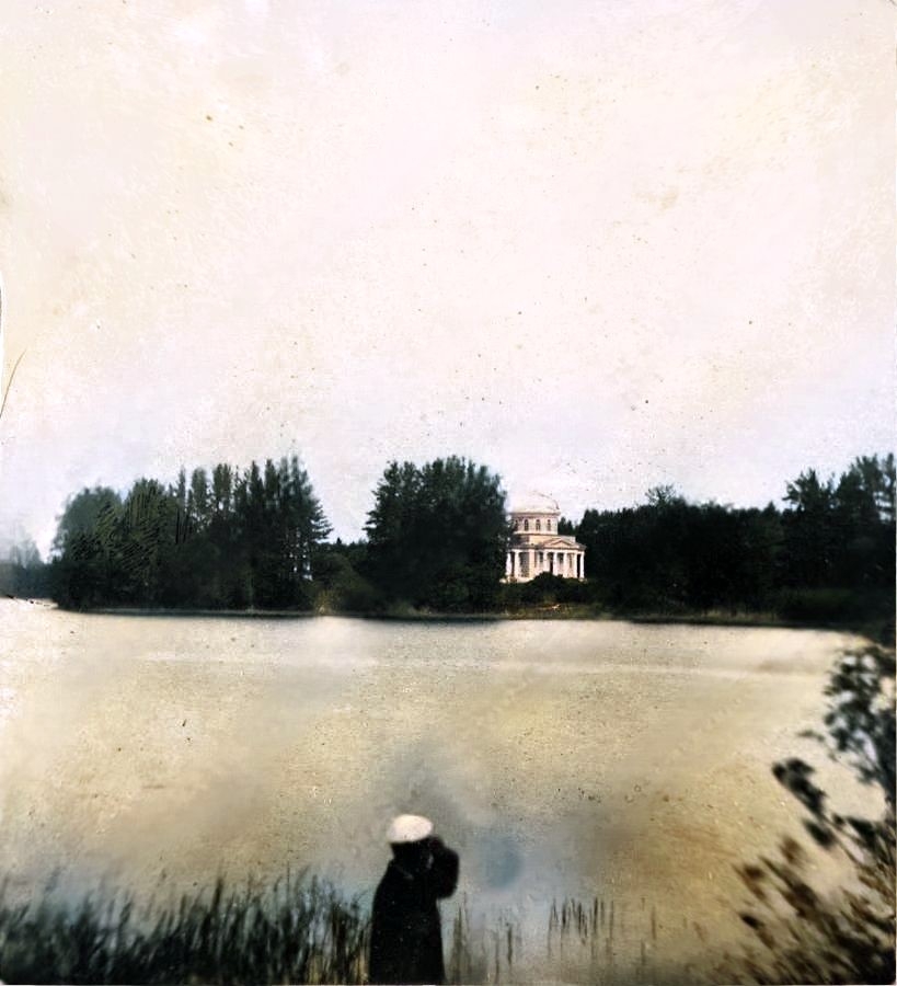 В соцсетях опубликовали уникальный фотоархив усадьбы в Тверской области  