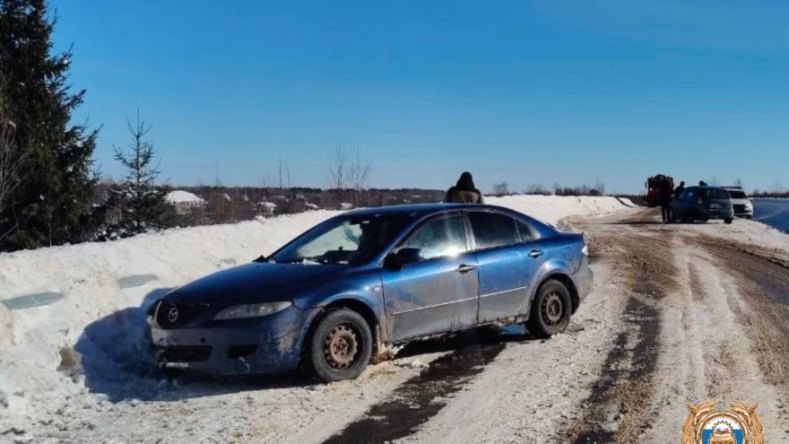 На трассе в Тверской области столкнулись два автомобиля из-за солнца