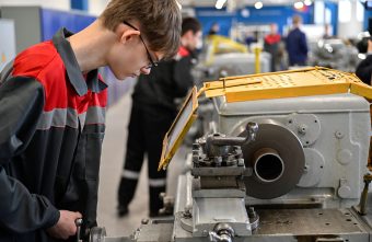 Министр просвещения РФ Сергей Кравцов и глава региона Виталий Королев посетили Тверской технологический колледж