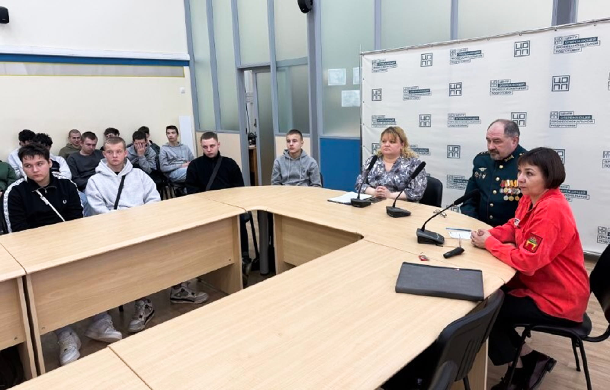 В Тверской области проводят встречи с героями СВО