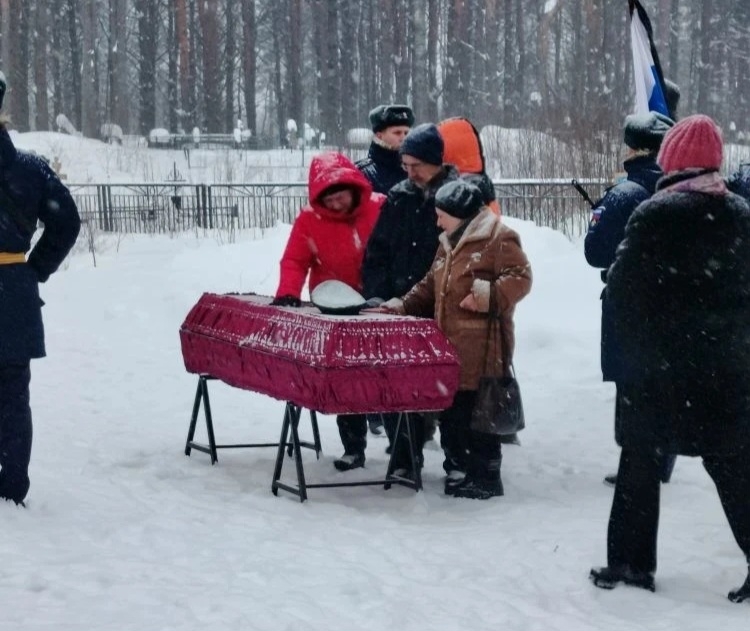 Тверская область простилась с младшим сержантом Игорем Бойковым