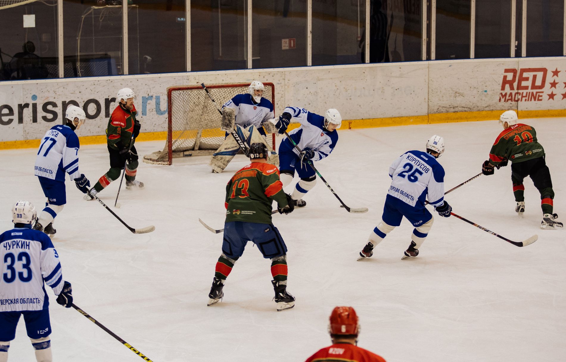 На хоккейном матче в поддержку участников СВО в Твери собрали три миллиона рублей