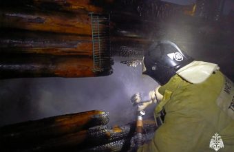 В Тверской области пожарные спасли дом от уничтожения уничтожения