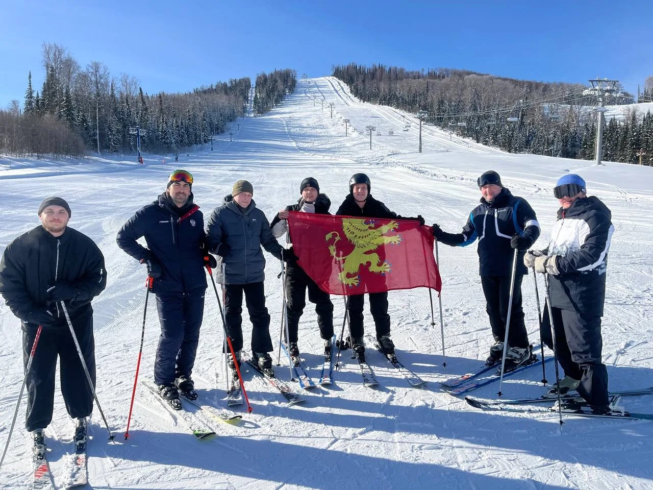 «Реабилитация через спорт»: ветеран СВО из Тверской области стал участником горнолыжной смены