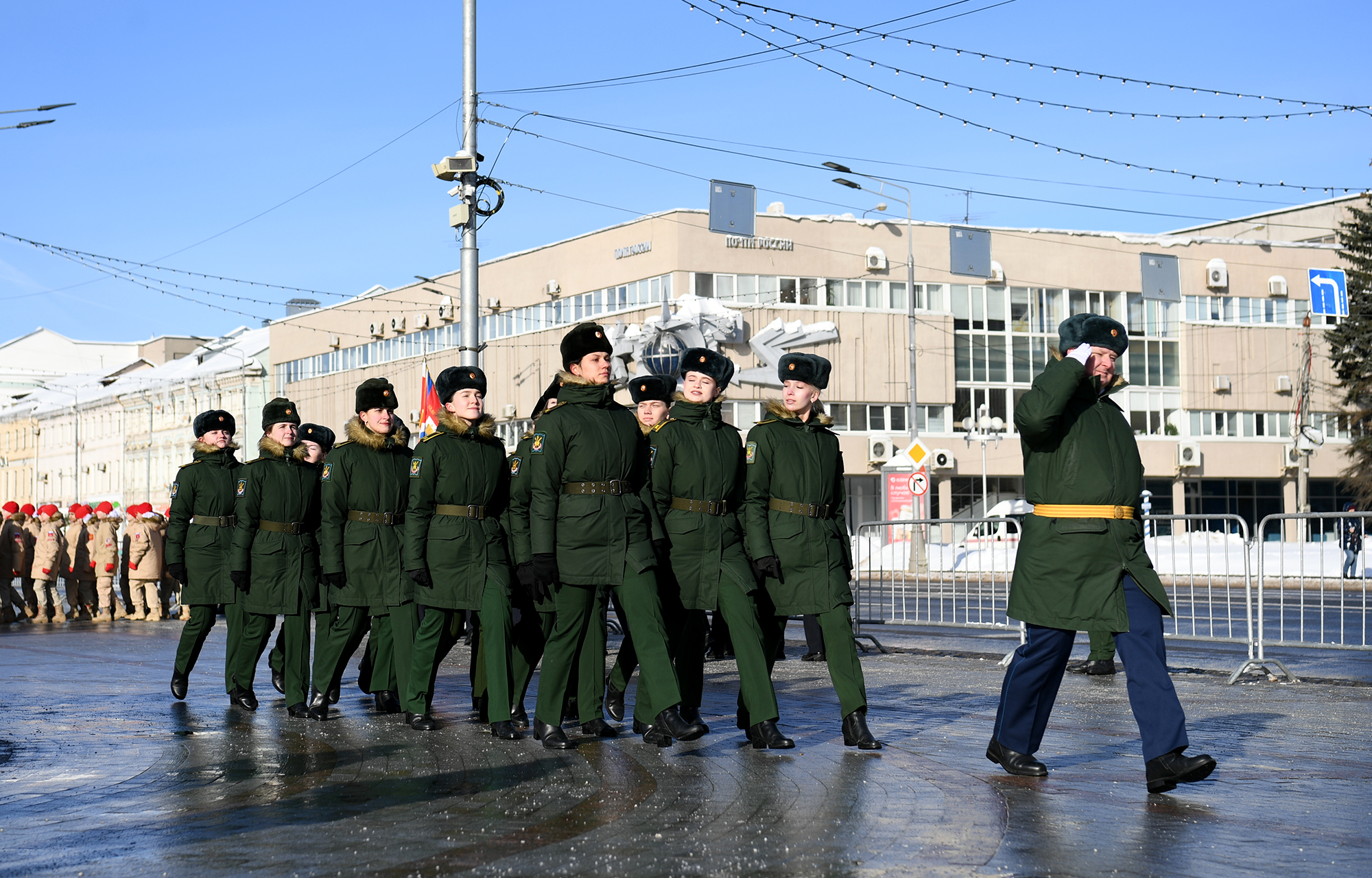 Виталий Королев в Твери почтил память защитников Отечества
