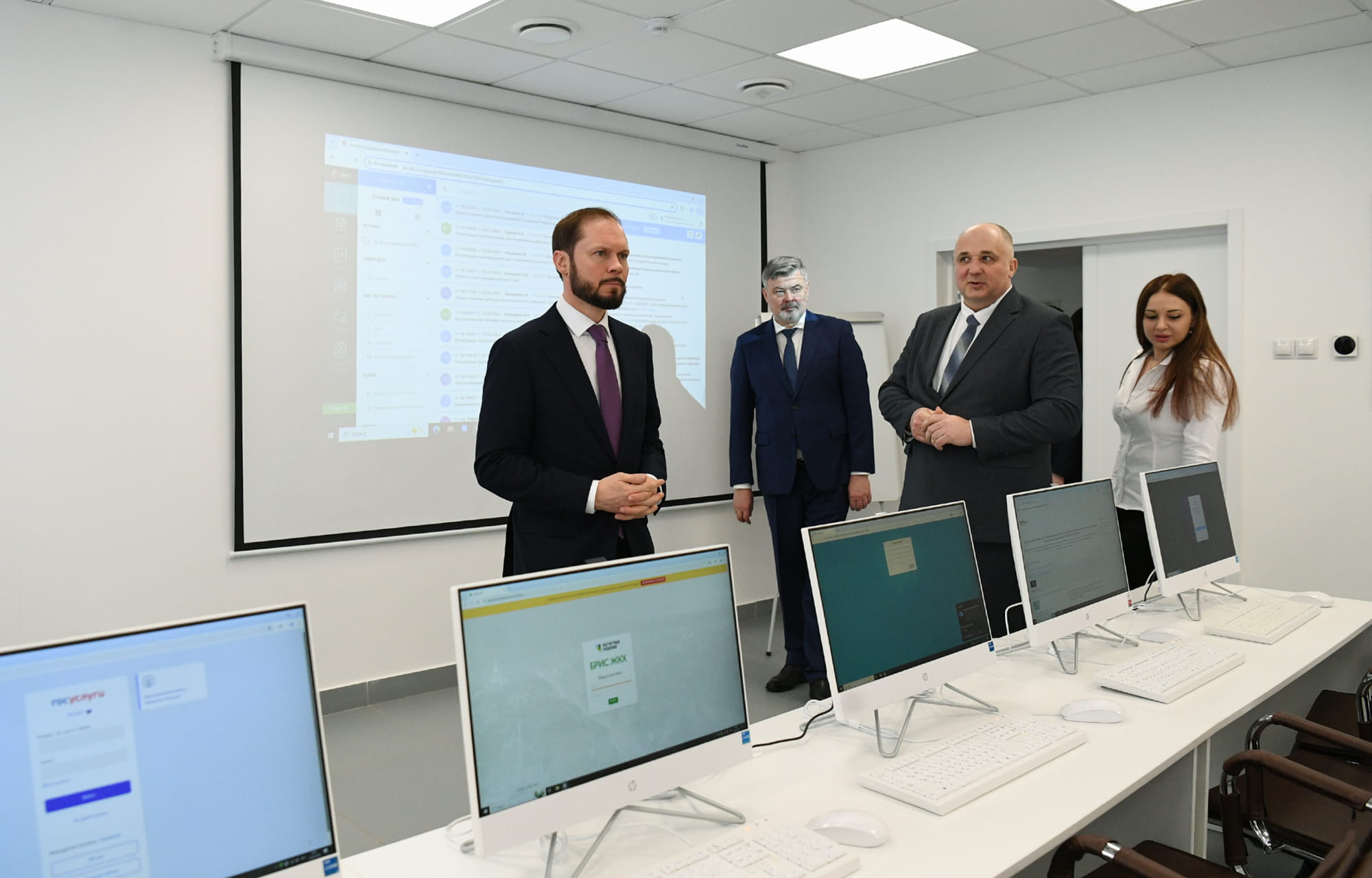 Виталий Королев: Кимрский филиал – это образец развития системы МФЦ Тверской области