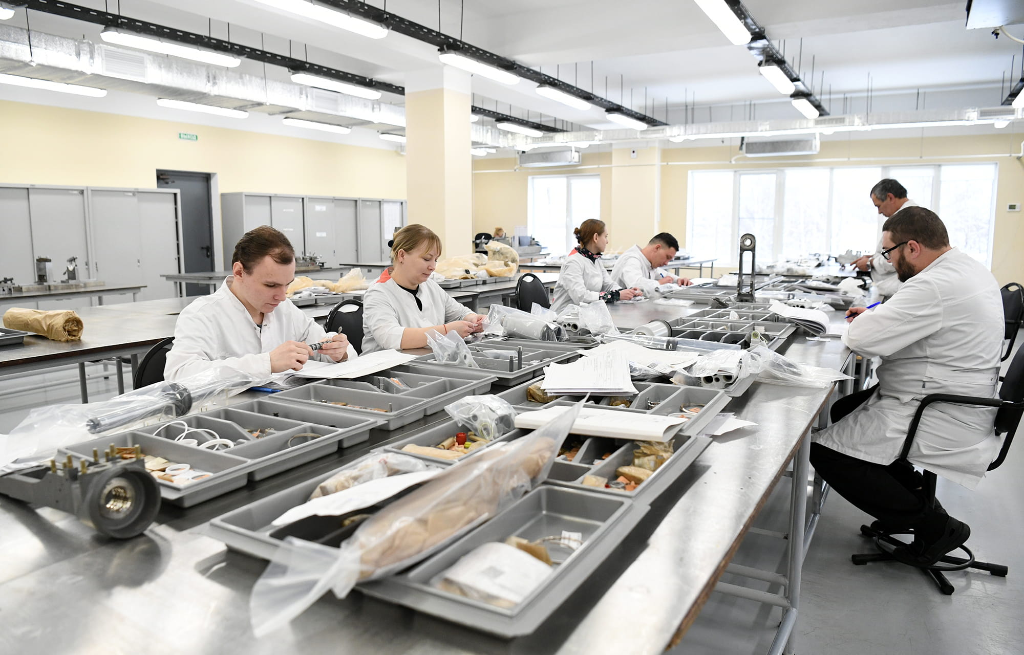 Ремонт дорог, благоустройство, решение вопросов ЖКХ: Виталий Королев встретился с сотрудниками Старицкого механического завода