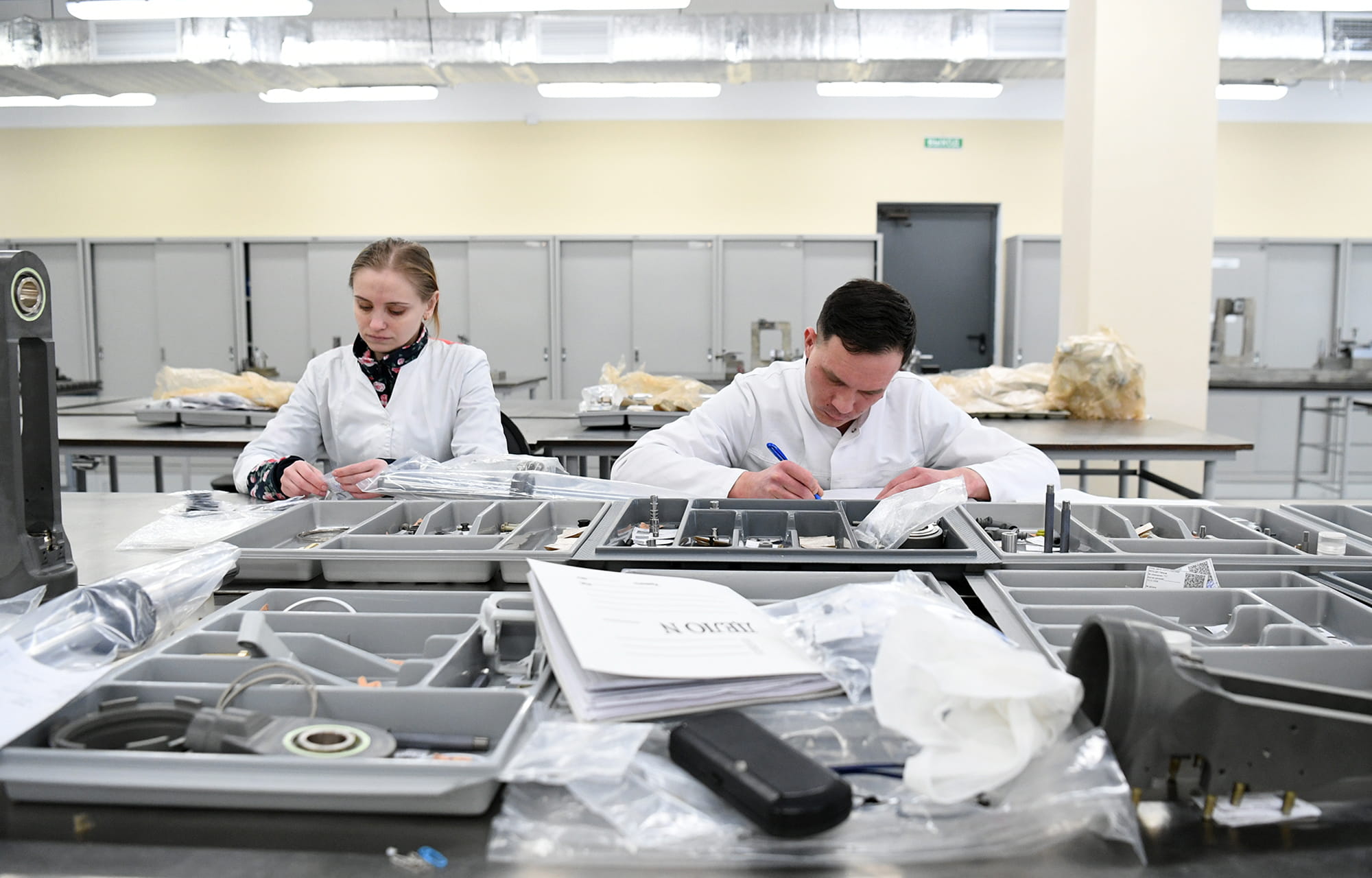 Ремонт дорог, благоустройство, решение вопросов ЖКХ: Виталий Королев встретился с сотрудниками Старицкого механического завода