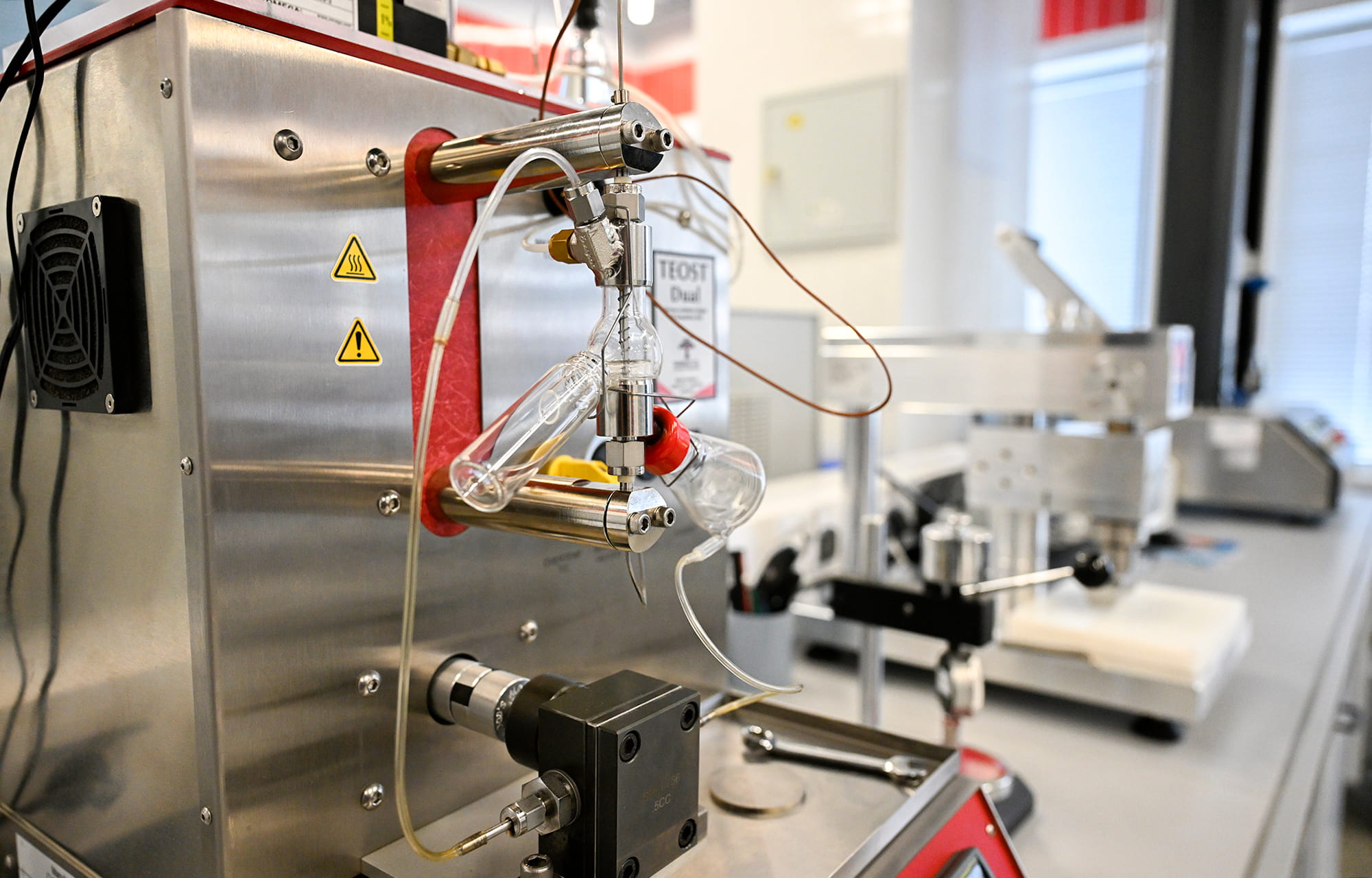 Виталий Королев: правительство Тверской области поддержит развитие производства смазочных материалов в Торжке