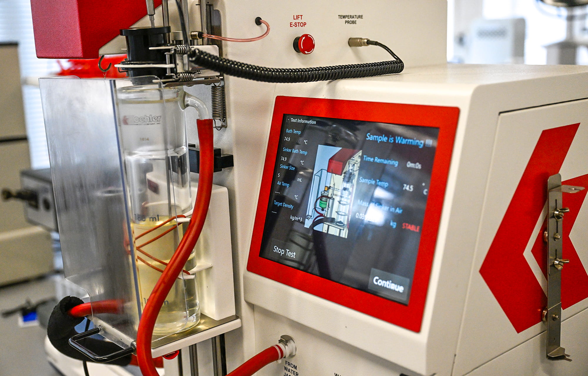 Виталий Королев: правительство Тверской области поддержит развитие производства смазочных материалов в Торжке