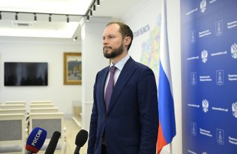 Глава региона Виталий Королев поручил повысить качество и оперативность уборки снега на дорогах Твери и области уборки