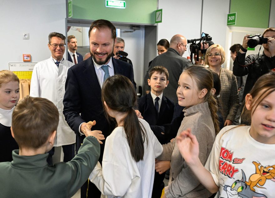 поликлинику