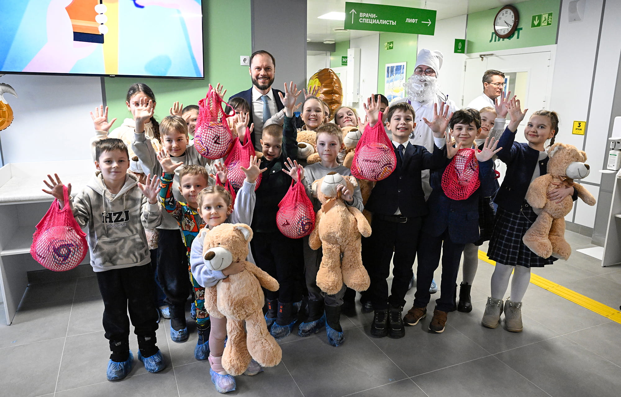 Виталий Королев открыл новую детскую поликлинику в Торжке