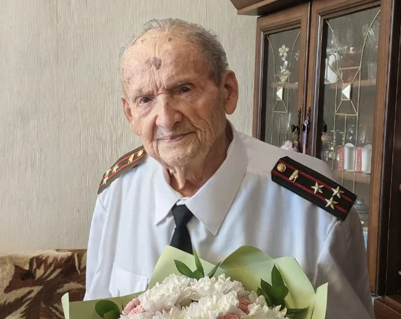 100 лет исполнилось участнику Великой Отечественной войны Алексею Тятькину из Тверской области