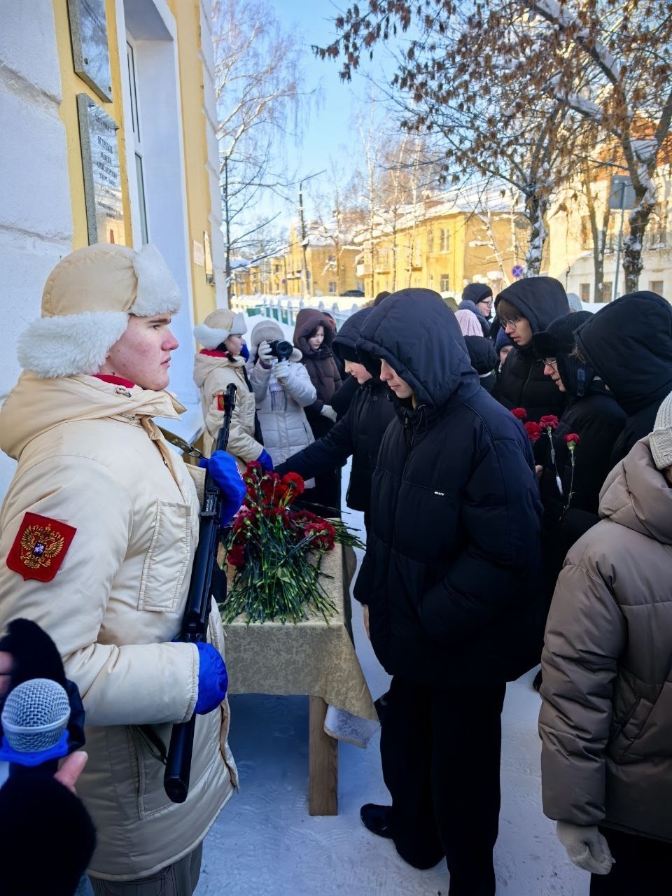 В память о воине в Тверской области открыли мемориальную доску