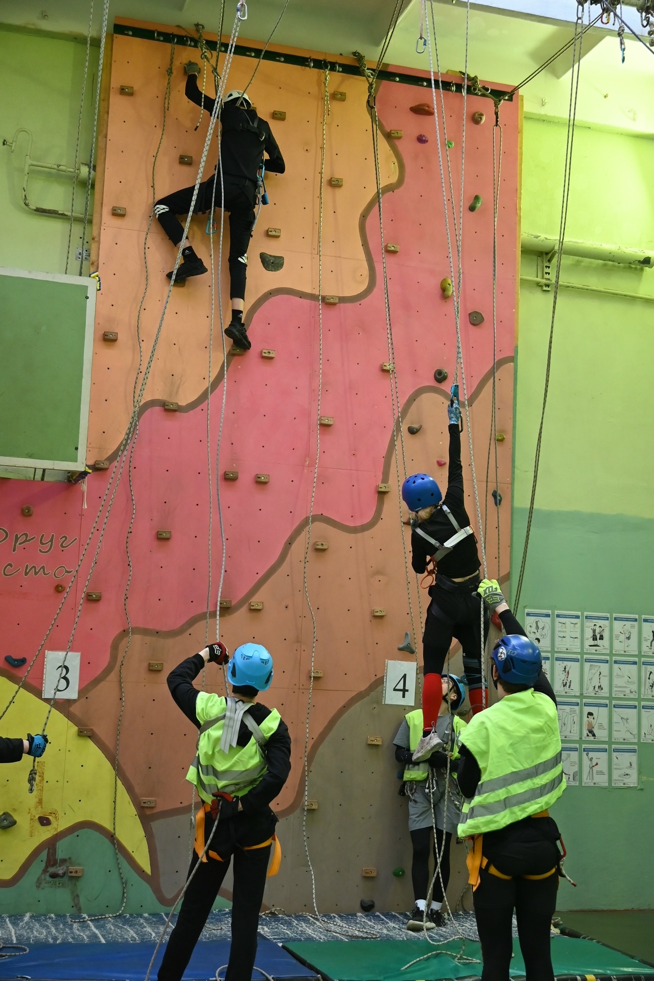 Больше 100 спортсменов собрались на соревнованиях в Вышнем Волочке