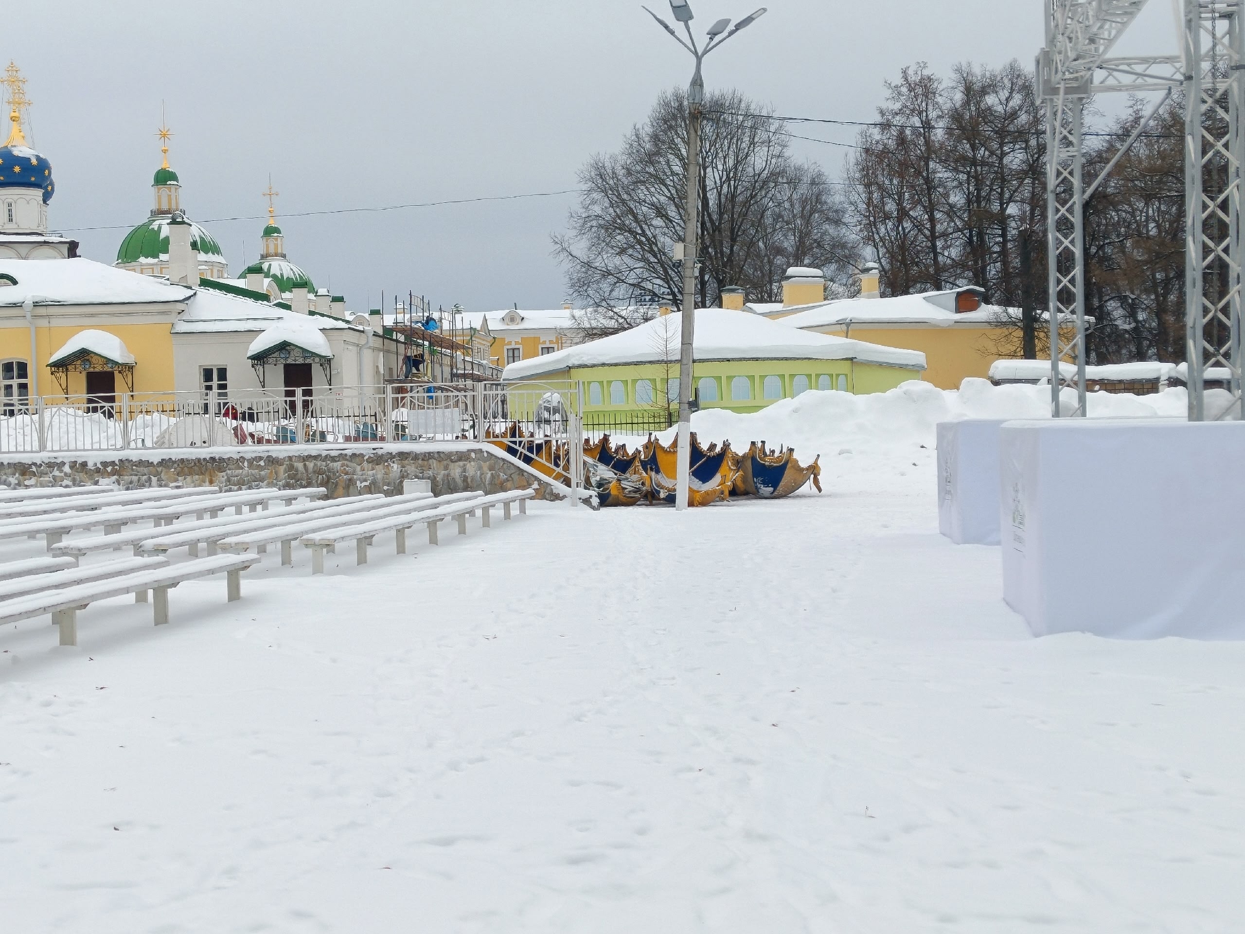 Появились кадры демонтажа колеса обозрения в Твери