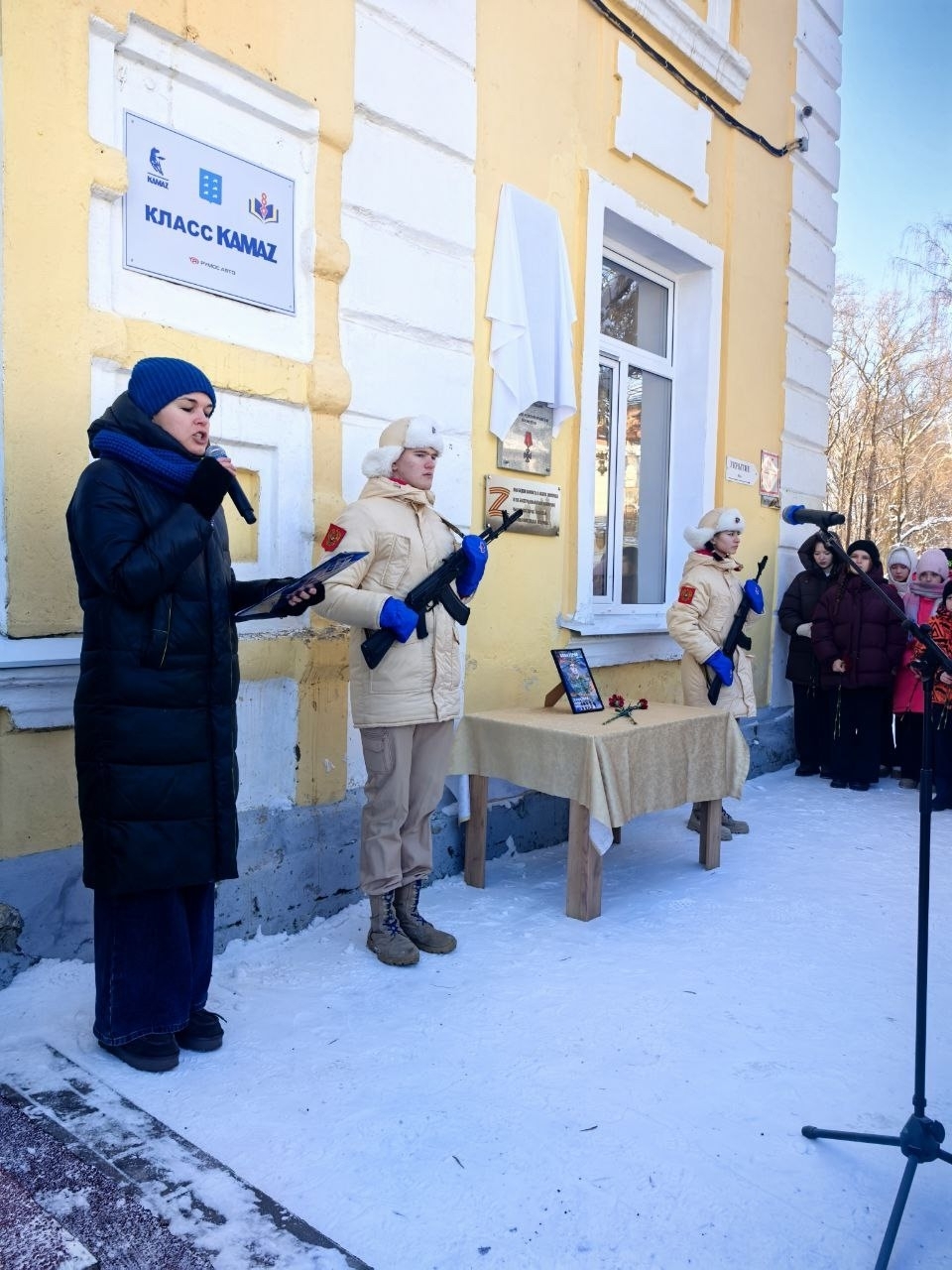 В память о воине в Тверской области открыли мемориальную доску