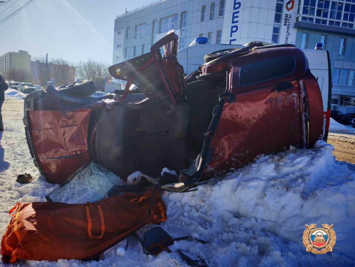 В ДТП в Твери один человек погиб и 7 получили травмы