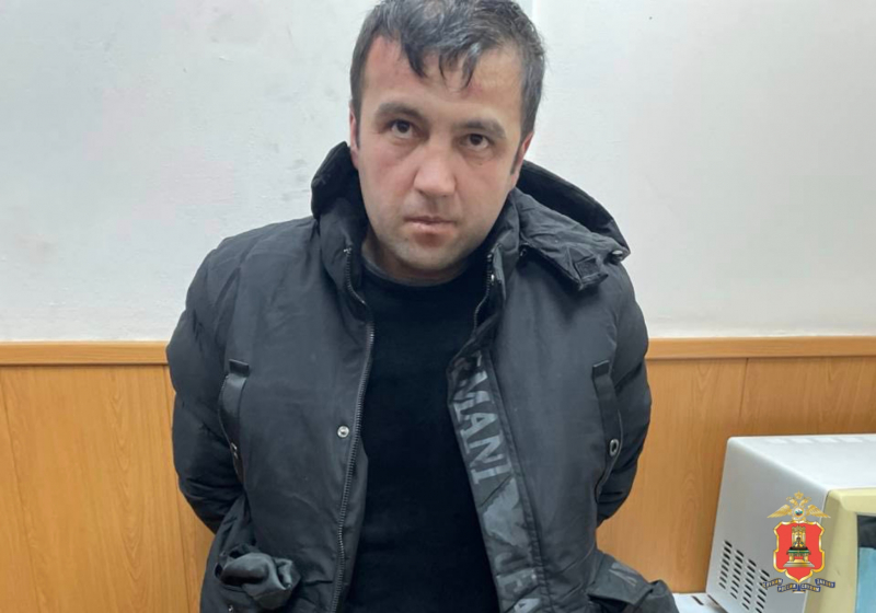 У задержанного в Твери мужчины нашли 35 свёртков с метадоном