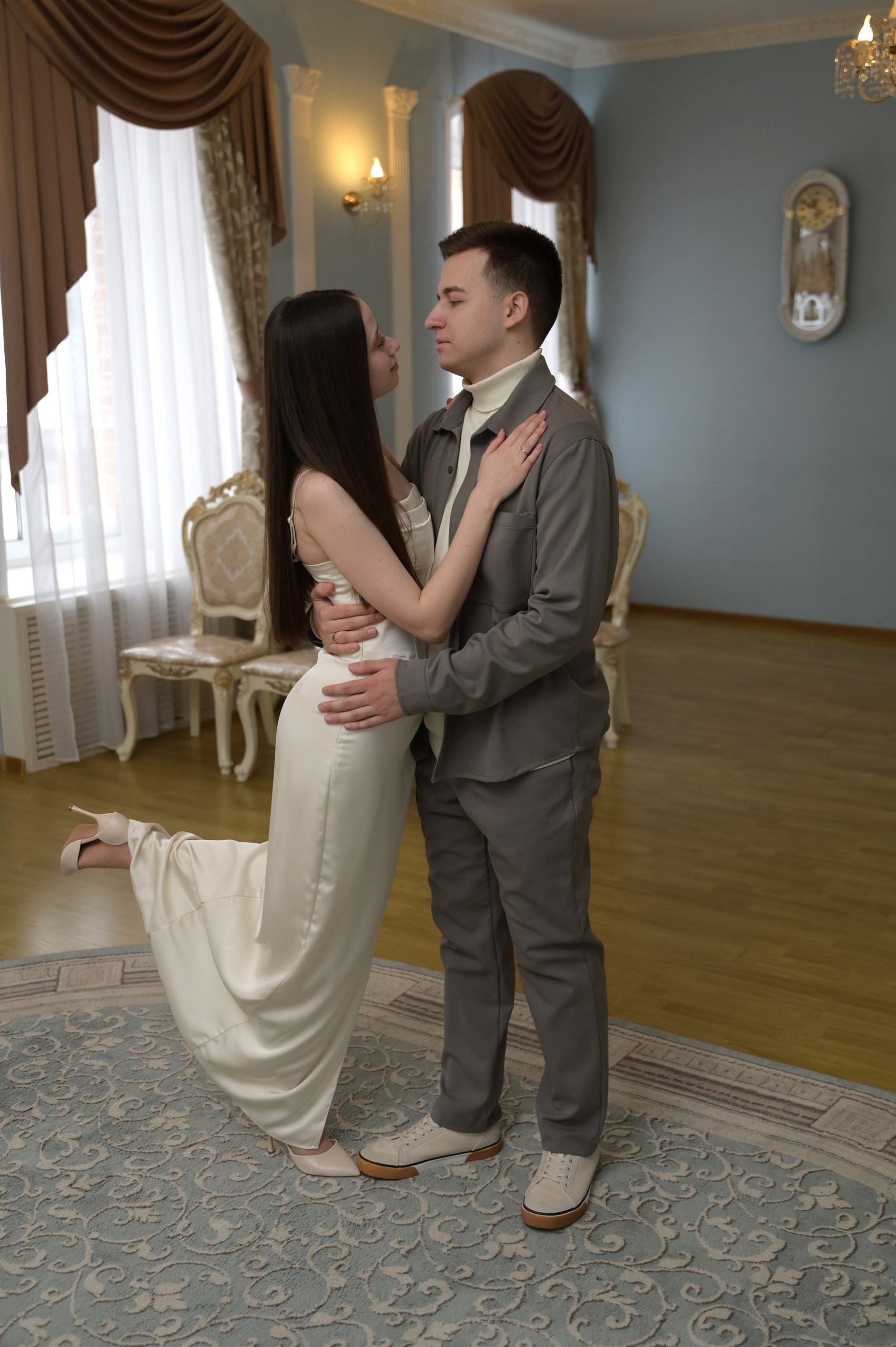 Жених и невеста проехали полстраны, чтобы создать семью Калязиных в Калязине