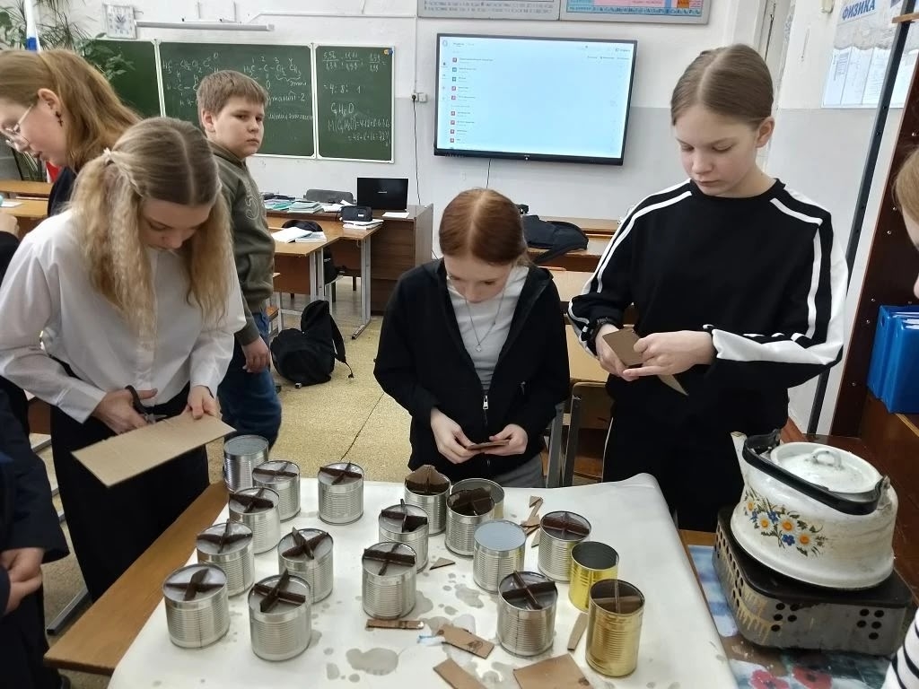 Жители Тверской области разных возрастов отправляют гуманитарные грузы для бойцов СВО