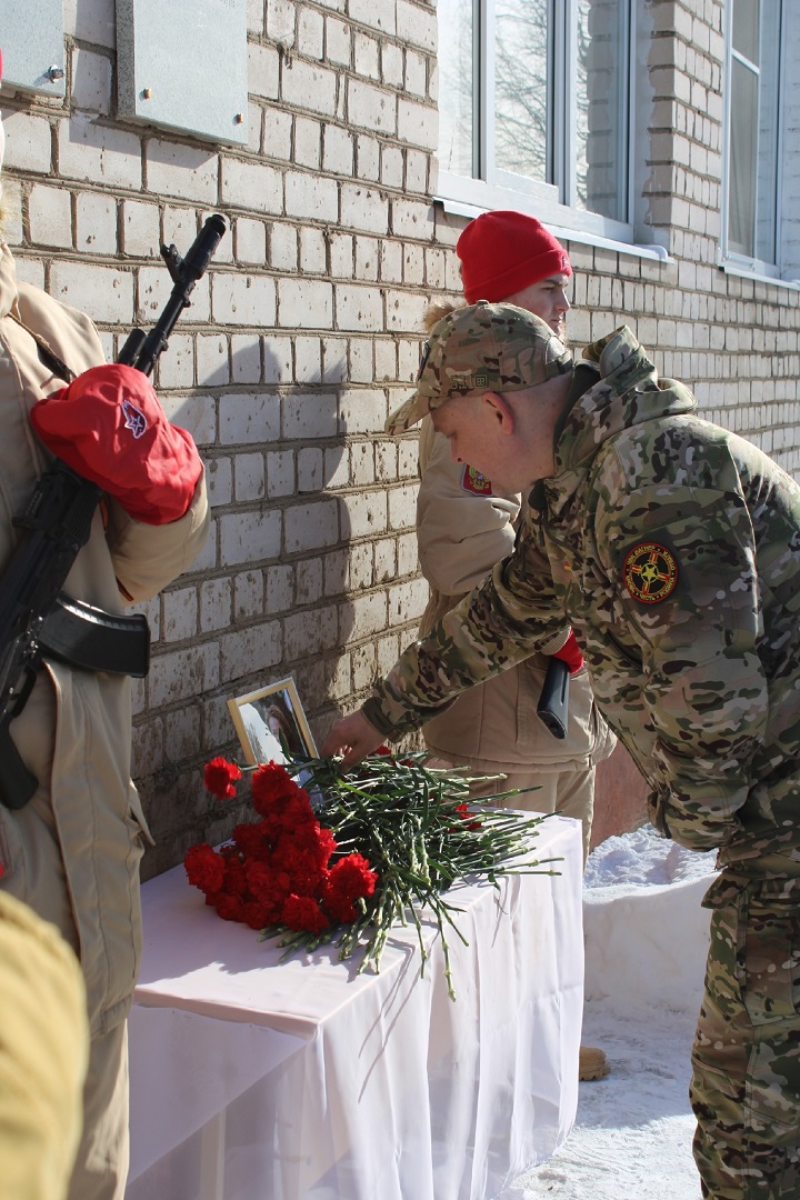 Школу в Тверской области назвали именем Дарьи "Белки"