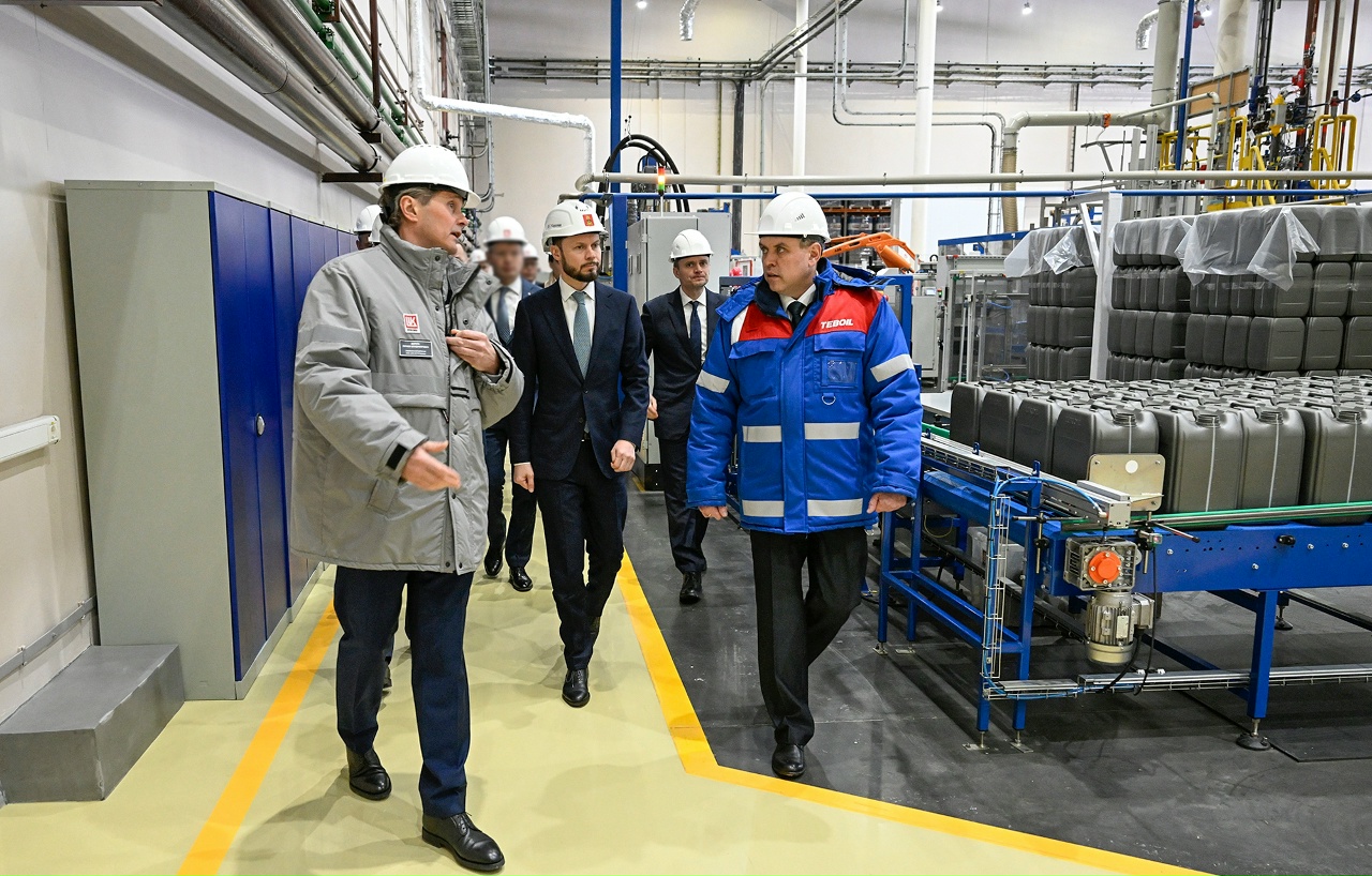 Виталий Королев: правительство Тверской области поддержит развитие производства смазочных материалов в Торжке