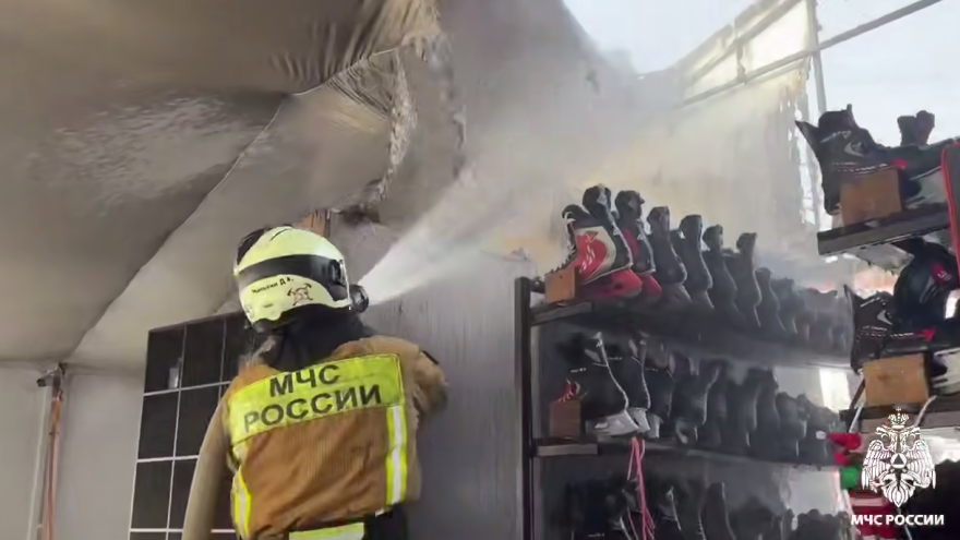 Стала известна причина возгорания на катке в Твери