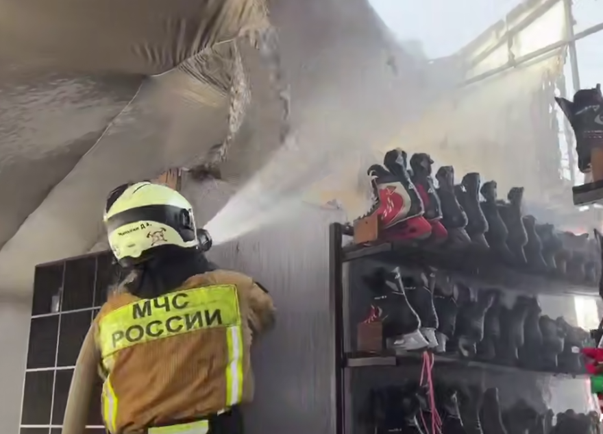 Стала известна причина возгорания на катке в Твери