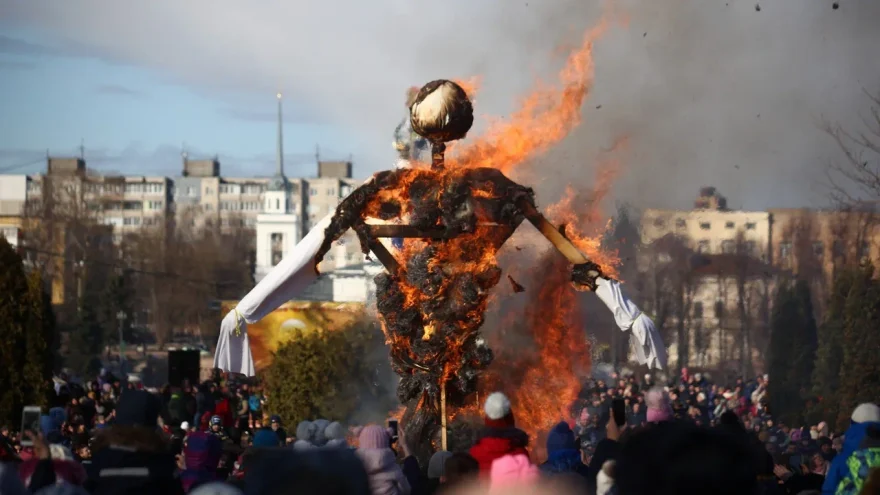 чучела Масленицы