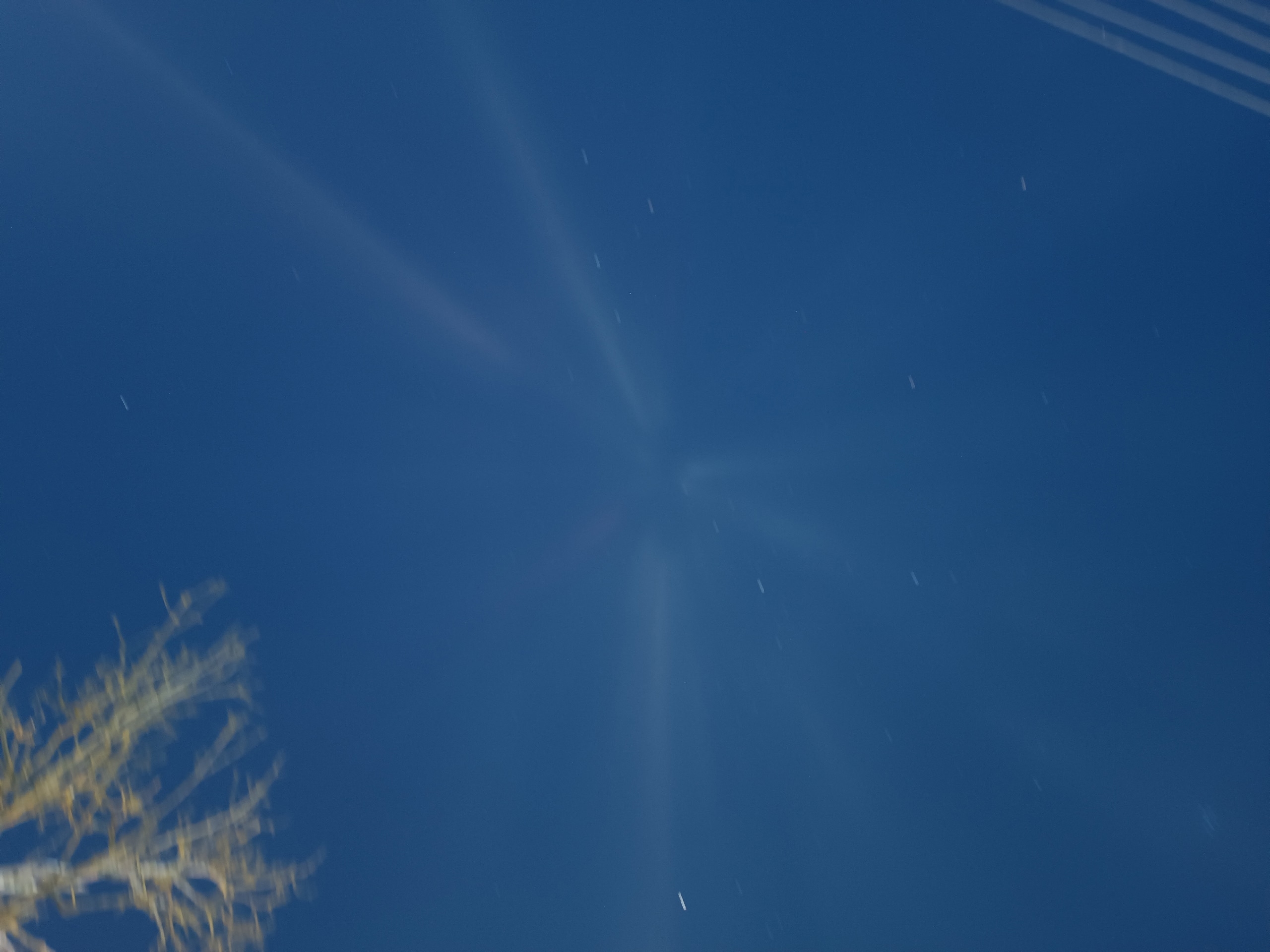 В Тверской области сфотографировали световую снежинку