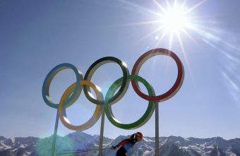 МОК может допустить россиян к международным стартам стартам