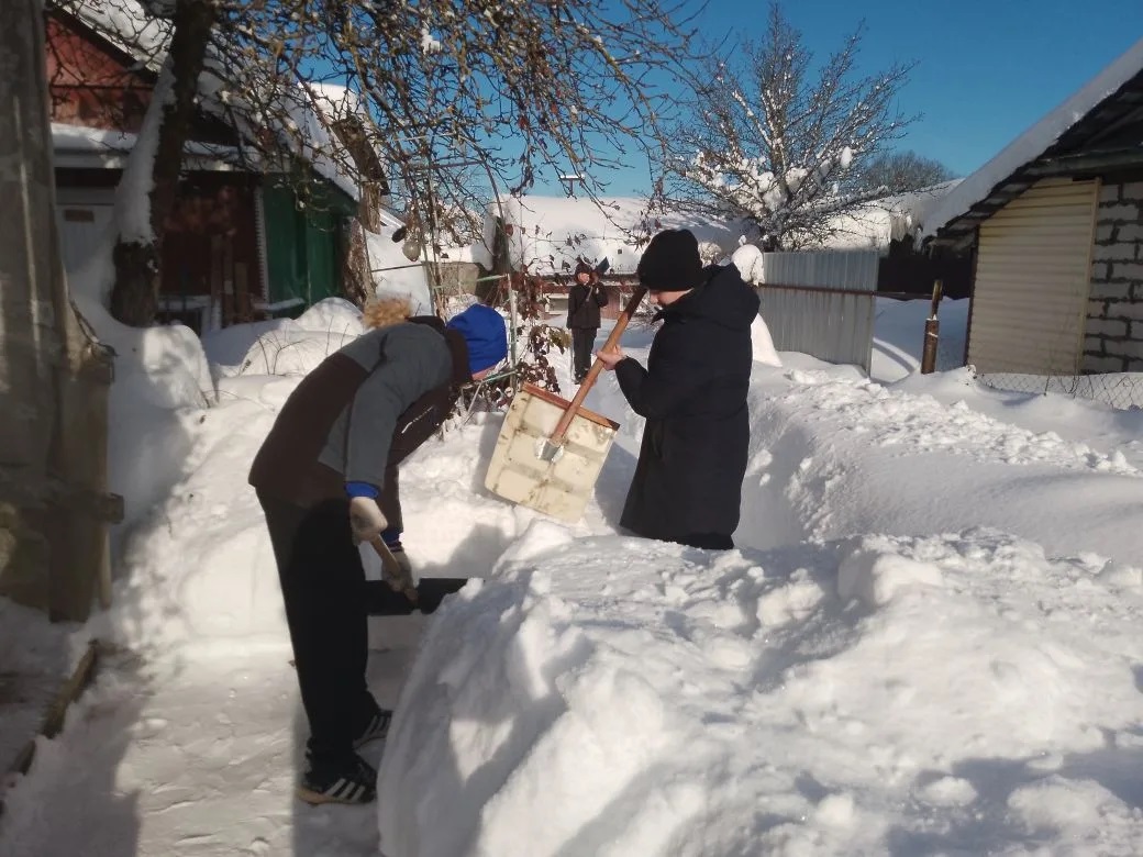 В Тверской области к уборке снега подключились предприятия и школы
