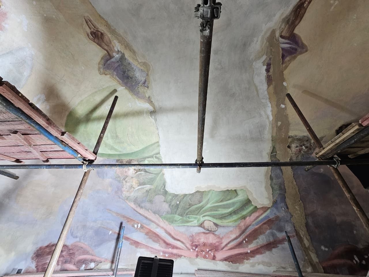 В Тверской области завершаются работы по реставрации уникальной фрески